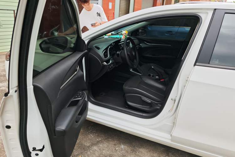 Used Buick GT 2021 1.3T Automatic Mild Hybrid Elite Version Driver Seat