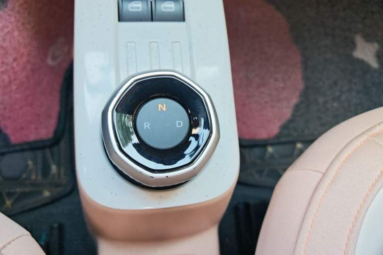 Used Geely Galaxy Panda 2023 Panda Mini 200km Endurance Bear
