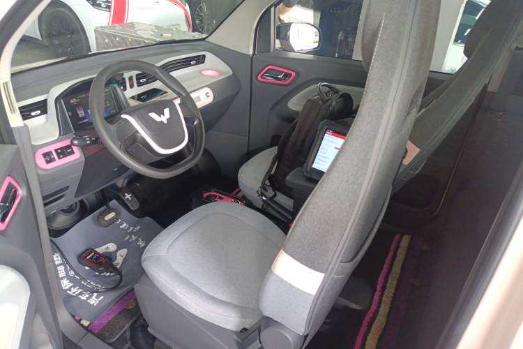 Used Wuling Hongguang MINIEV 2022 Macaron Premium Model – Lithium Iron Phosphate Left Front Seat