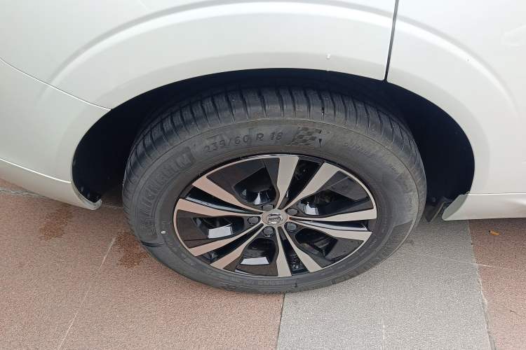 Used Volvo XC60 2023 B5 4x4 Smart Luxury Edition
