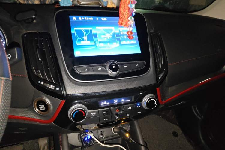 Used Changan CS55 2018 1.5T Automatic Colorful Edition China V Standard
