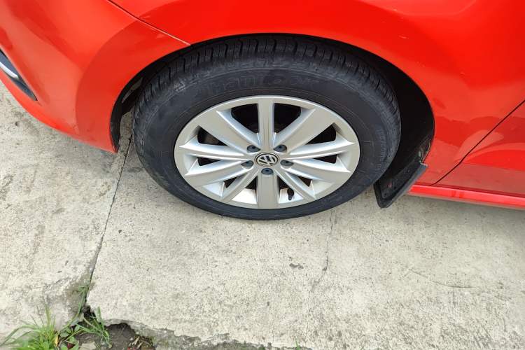 Used Volkswagen Polo 2014 1.4L Manual Comfort Edition
