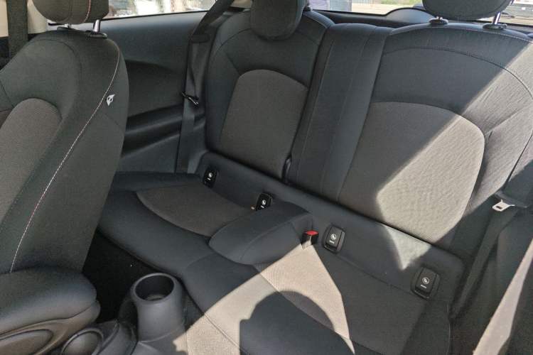 Used MINI 2014 1.2T ONE