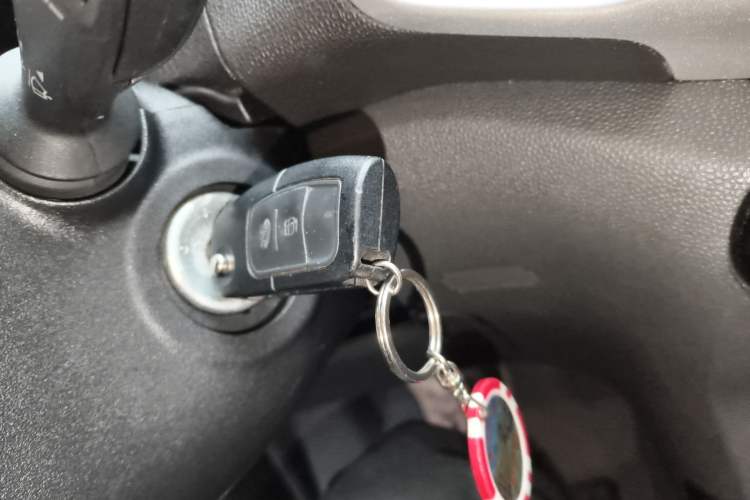 Used Ford EcoSport 2013 1.5L Automatic Fashion Model Vehicle Key