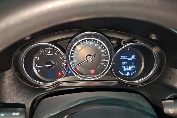 Used Mazda CX-5 2015 2.0L Manual Two-Wheel Drive Comfort Version
