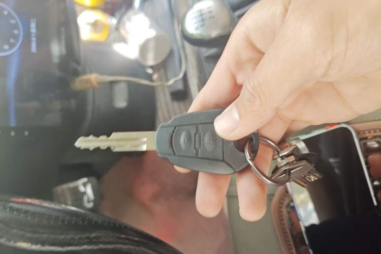 Used JAC Group Refine 2012 1.9T Shuttle Diesel Standard Model HFC4DB1-2C