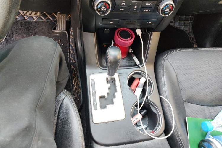 Used Kia Sorento 2012 2.4L Gasoline Luxury Edition