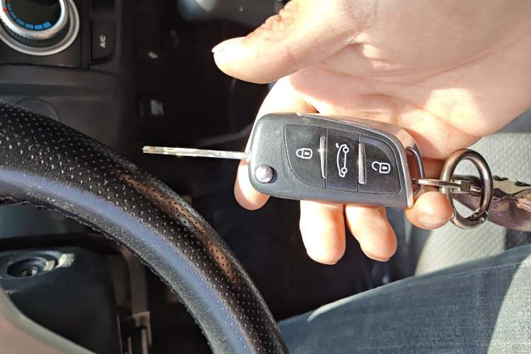 Used Honda Fit 2014 1.5L SE CVT Fashion Model Vehicle Key