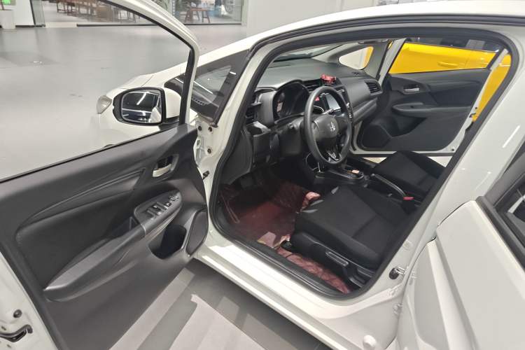 Used Honda Fit 2016 1.5L LX CVT Comfort Model Driver Seat