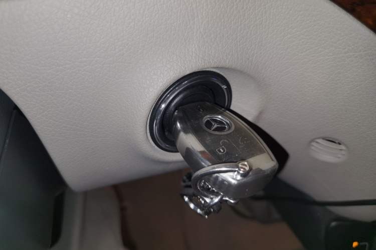 Used Mercedes-Benz Viano 2013 3.0L Hospitality Edition Vehicle Key