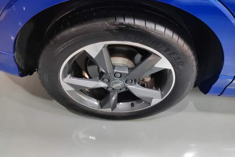 Used Audi Q3 2019 40 TFSI Fashion Dynamic Model