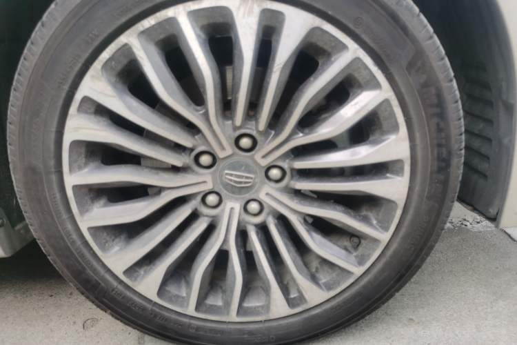 Used Geely Auto Emgrand GT 2017 1.8T Luxury Model Right Front Wheel Hub