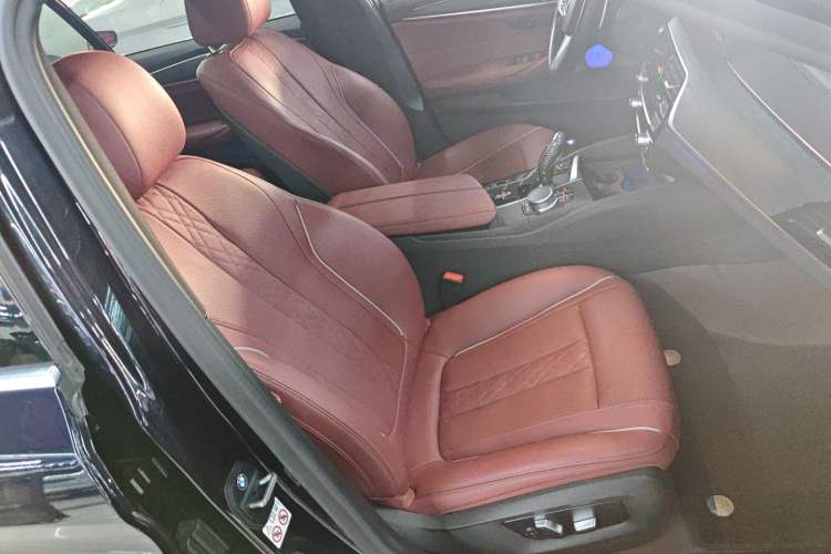 Used BMW 5 Series 2021 530Li Leading Model M Sport Package