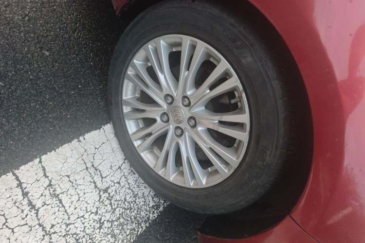 Used Buick GT 2015 15N Automatic Elite Version
