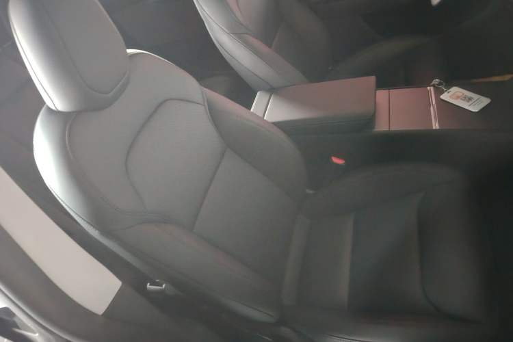 Used Tesla Model Y 2025 Rear-Wheel Drive First Edition