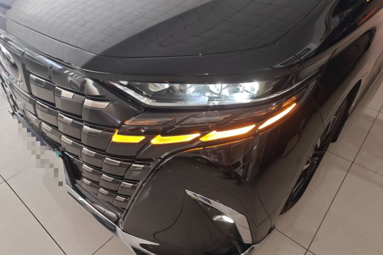 Used Toyota Alphard 2024 Dual-Engine 2.5L Prestige Edition
