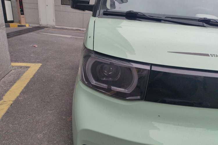 Used Wuling Hongguang MINIEV 2021 Macaron Premium Model – Lithium Iron Phosphate Right Front Headlight