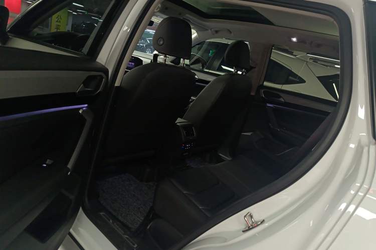 Used Volkswagen Tayron 2022 280TSI Two-Wheel Drive Luxury Smart Connectivity Version
