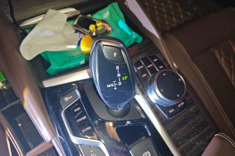 Used BMW 5 Series 2018 Facelifted 530Li Luxury Edition Premium Package
