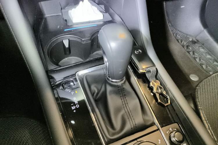 Used Mazda 3 Axela 2023 2.0L Automatic ZhiZhen Edition Gear Lever