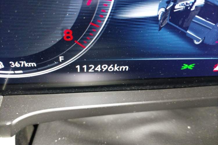 Used Buick GL8 2022 ES Landtrek 653T Comfort Edition Odometer Close Up