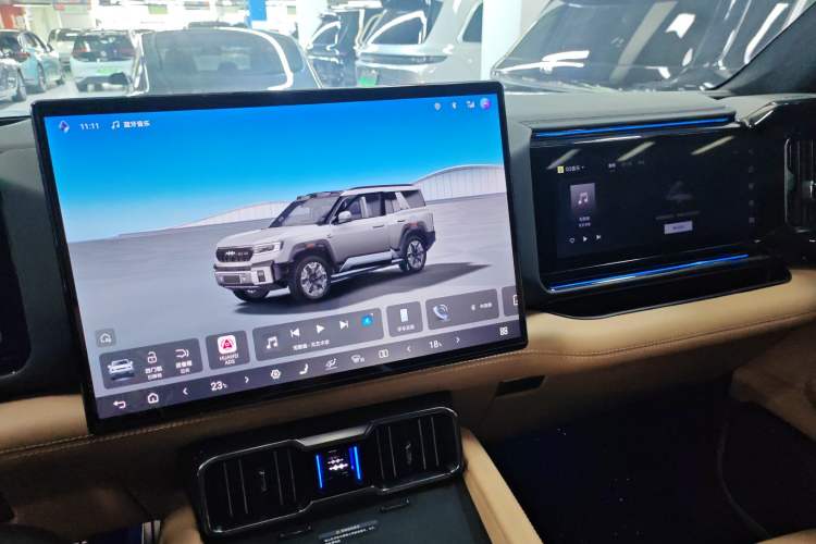 Used Formula Leopard 8 2025 Smart & Brave Flagship Edition 7 Seats Audio And AC Panel