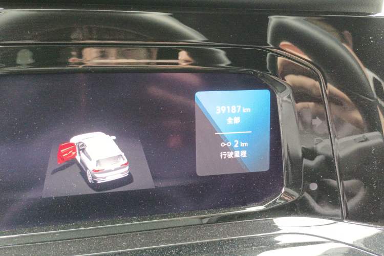 Used Volkswagen Golf 2021 280TSI DSG 30th Anniversary Edition Odometer Close Up