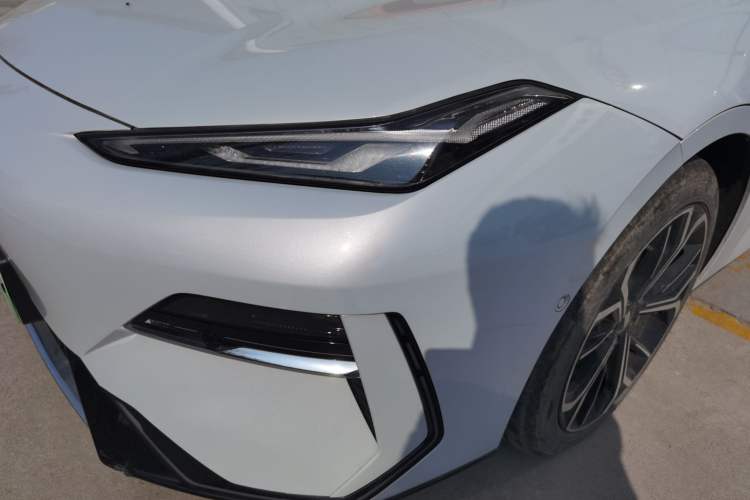 Used Geely Galaxy E8 2025 700 km Long-Range Intelligent Driving Version