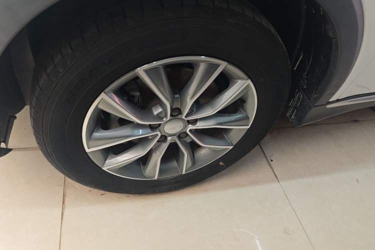 Used Roewe RX5 2022 330TGI Automatic National Style Edition Left Front Wheel Hub