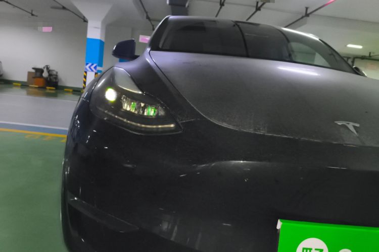 Used Tesla Model Y 2021 Standard Range Rear-Wheel Drive Version Right Front Headlight