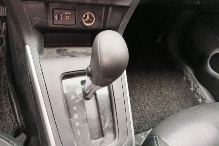 Used Nissan Sylphy 2019 Classic 1.6XE CVT Comfort Edition Gear Lever