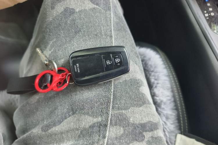 Used Toyota IZOA 2021 2.0L Enjoy Edition