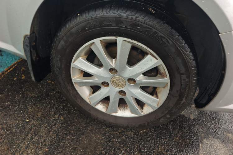 Used Buick Excelle 2015 1.5L Manual Classic Trim Right Front Wheel Hub
