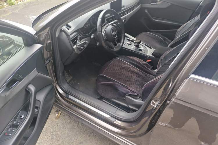 Used Audi A4L 2017 Plus 40 TFSI Ambition Model
