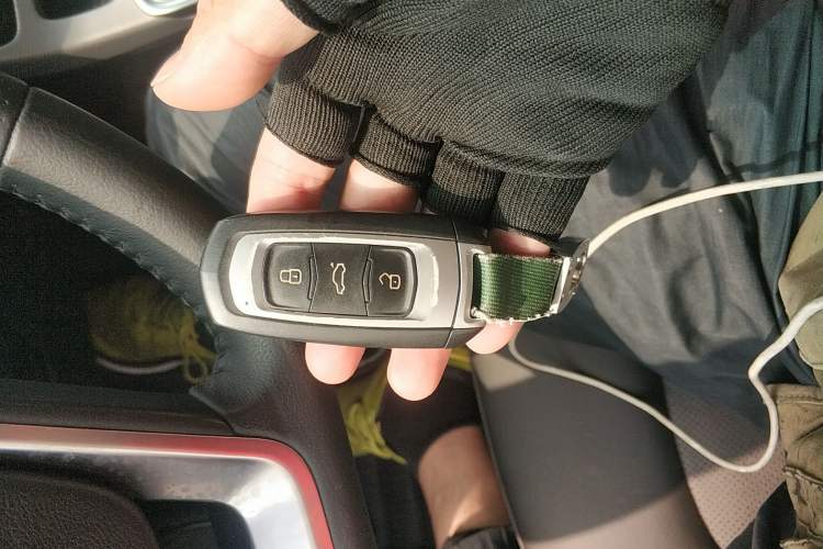 Used Geely Auto Emgrand GL 2017 1.8L Manual Elite Model Vehicle Key