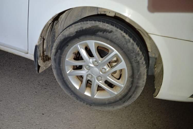 Used Geely Auto Emgrand 2016 Sedan 1.5L Manual Luxury Model
