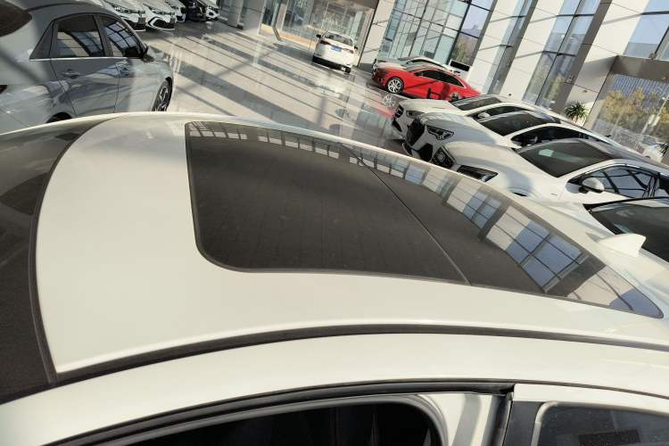 Used Honda Vezel 2020 1.5L CVT Elite Edition
