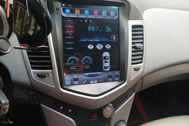 Used Chevrolet Cruze 2011 1.6L SE MT Transformers Edition