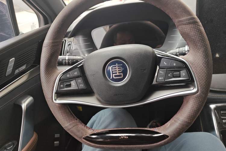 Used BYD Tang New Energy 2021 DM 2.0T Four-Wheel Drive High-Performance Flagship Model
