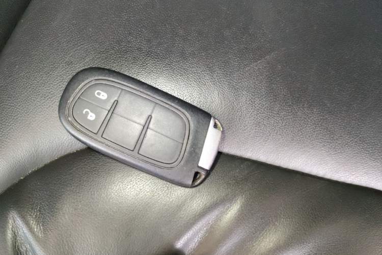 Used Jeep Cherokee 2016 2.0L Superior Edition