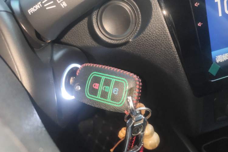 Used Dongfeng Fengon 580 2021 Revised ☆ Star Edition 1.8L Manual Elite Version Interior 1