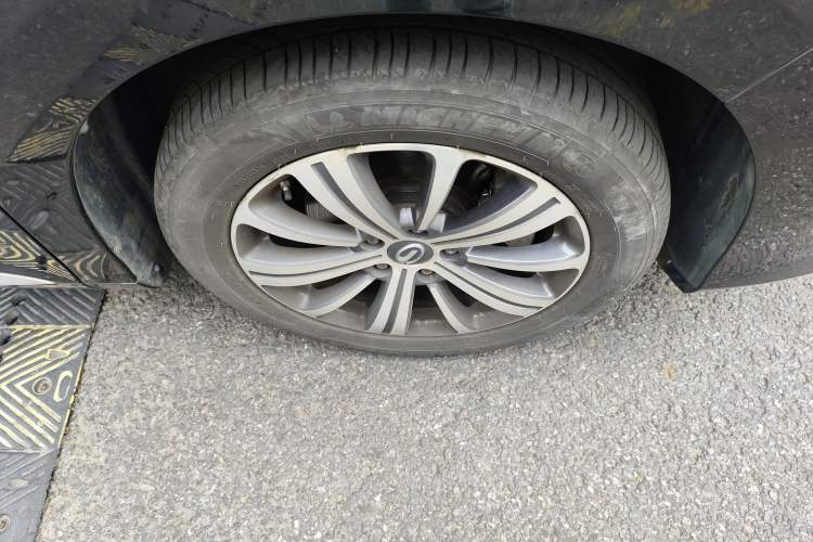 Used GAC Trumpchi M8 2018 320T Luxury Edition Right Front Wheel Hub