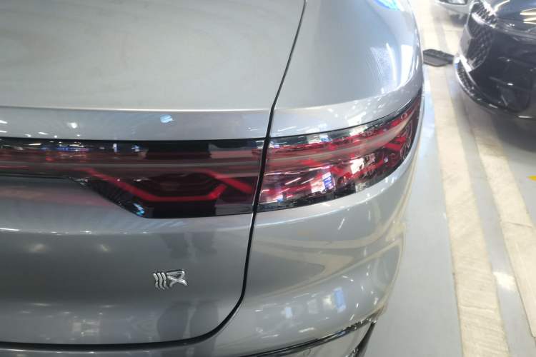 Used BYD Han 2023 EV Champion Edition 506KM Front-Wheel-Drive Premium Model
