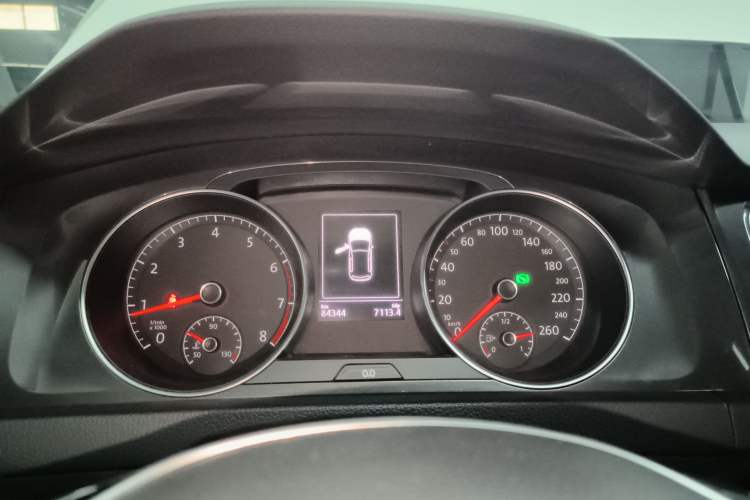 Used Volkswagen Golf 2018 230TSI Automatic Comfort Model Instrument Cluster