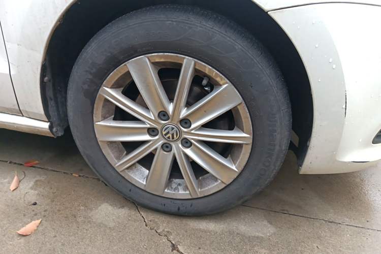 Used Volkswagen Polo 2014 1.6L Automatic Comfort Edition
