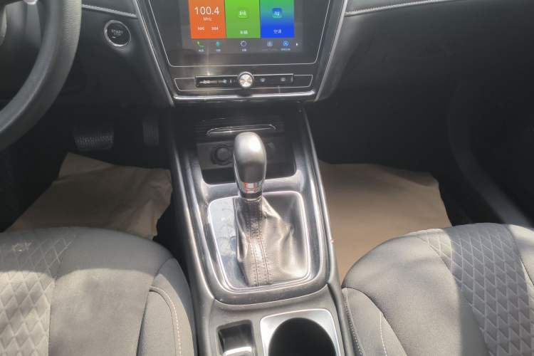 Used Roewe i5 2020 1.5L Automatic 4G Connected Linghao Edition