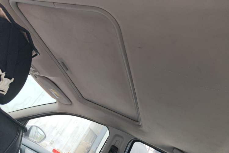 Used Peugeot 301 2014 1.6L Manual Luxury Edition Headliner