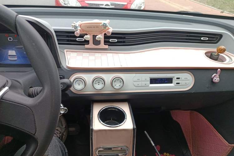 Used Wuling Hongguang MINIEV 2022 Macaron Premium Model – Lithium Iron Phosphate