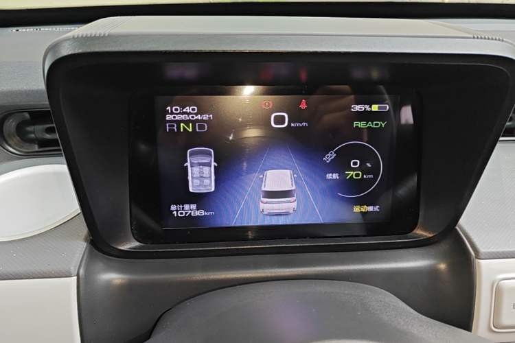 Used Wuling Hongguang MINIEV 2022 GAMEBOY 200km Gaming Edition with Lithium Iron Phosphate
