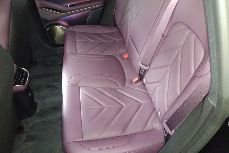 Used Nio ET5T 2025 100kWh Touring Left Rear Seat